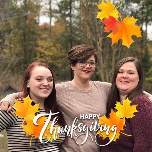 Meet your Posher, Catie - Picture 1 of 1